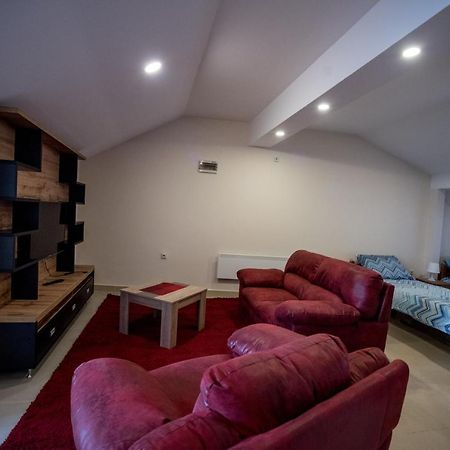 City Center Apartments Pirot Eksteriør bilde