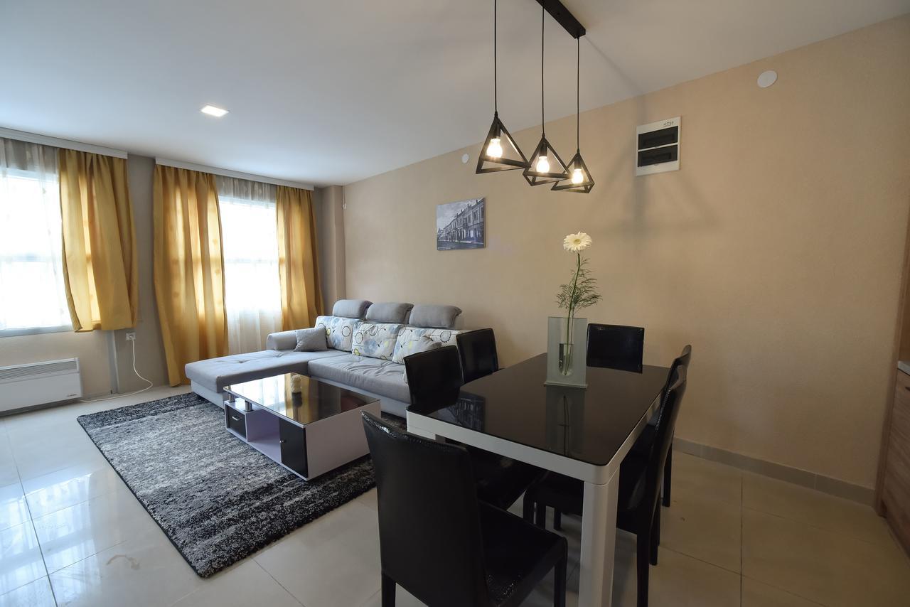 City Center Apartments Pirot Eksteriør bilde