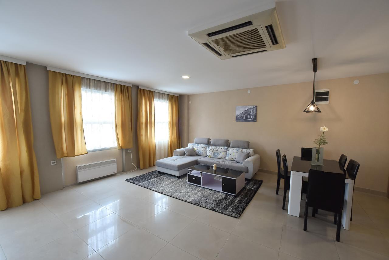 City Center Apartments Pirot Eksteriør bilde