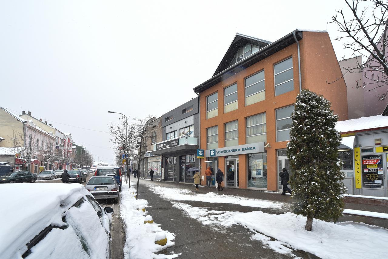 City Center Apartments Pirot Eksteriør bilde