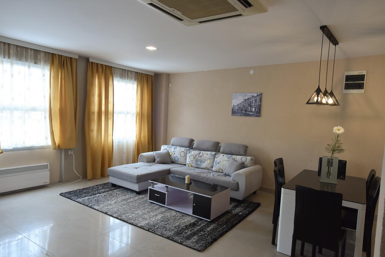 City Center Apartments Pirot Eksteriør bilde