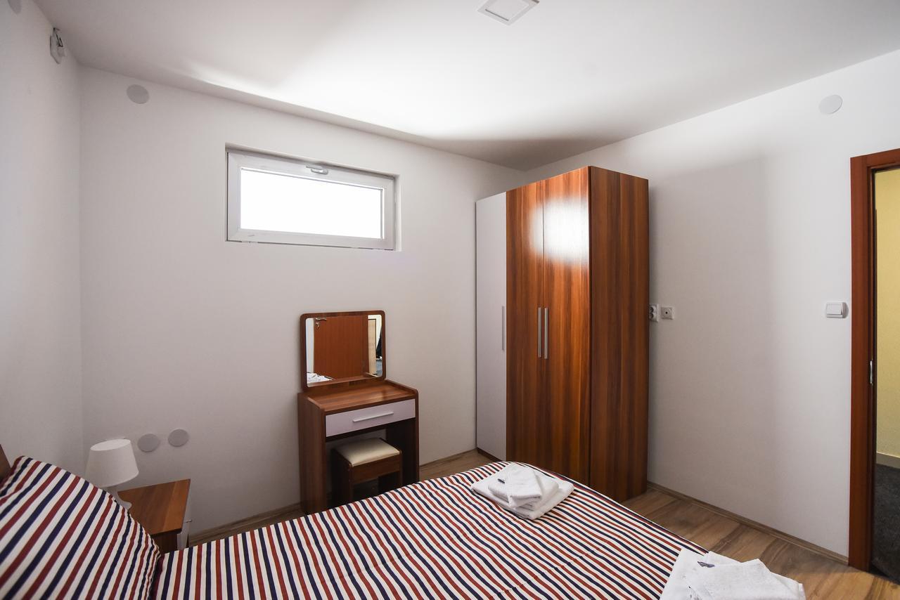 City Center Apartments Pirot Eksteriør bilde