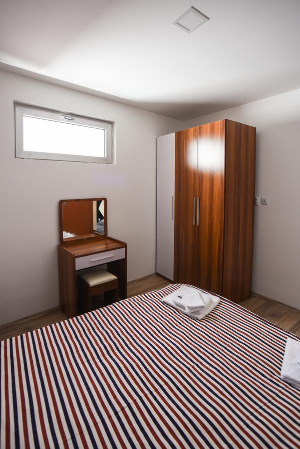 City Center Apartments Pirot Eksteriør bilde