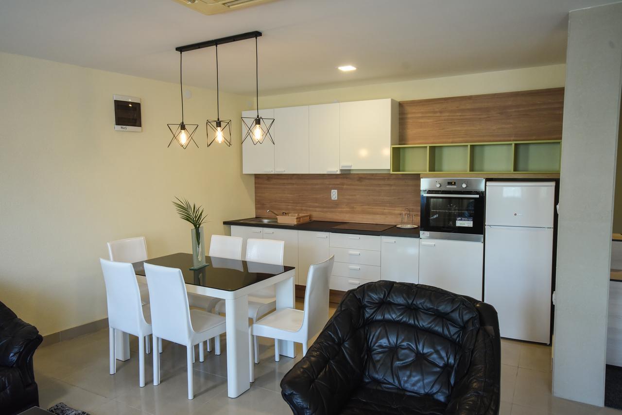 City Center Apartments Pirot Eksteriør bilde