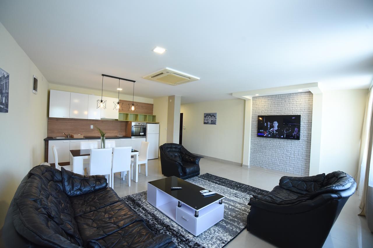 City Center Apartments Pirot Eksteriør bilde