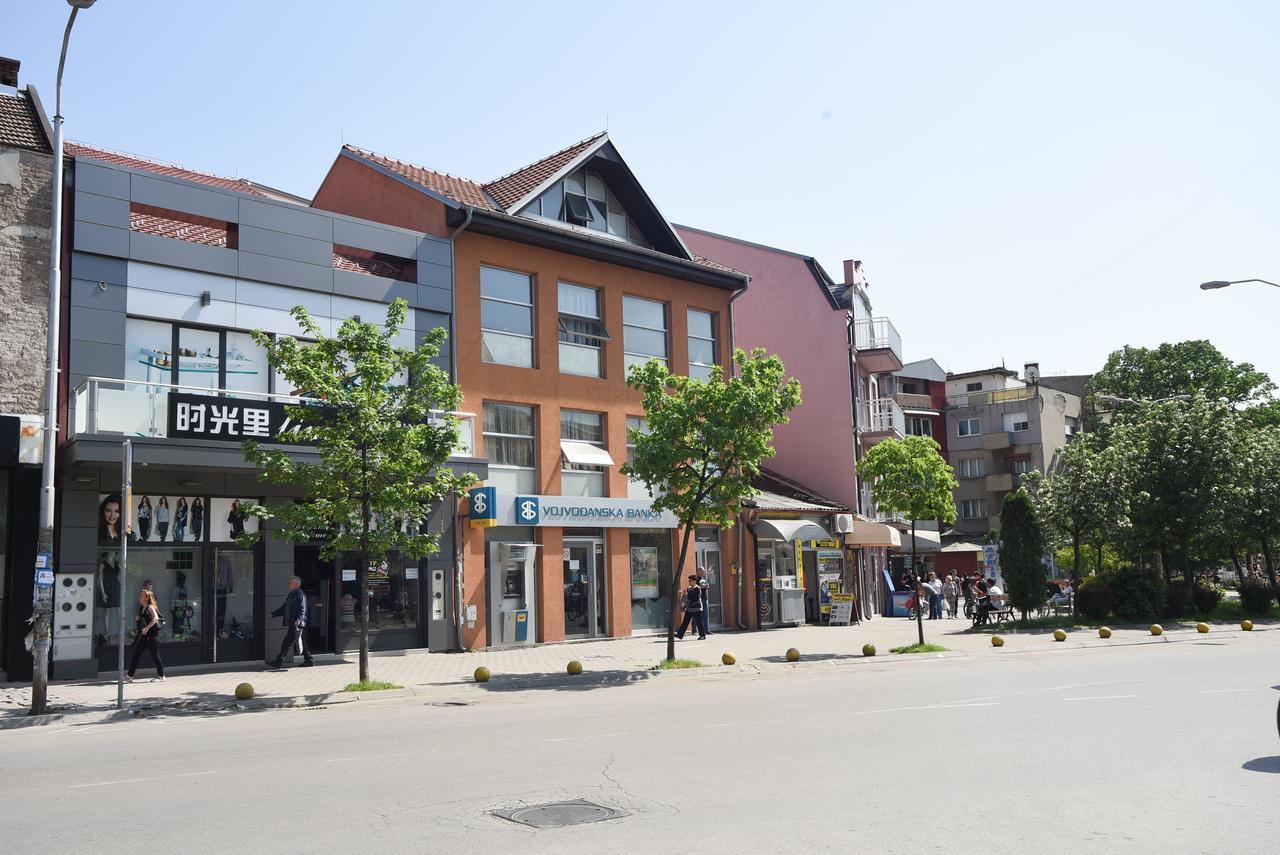 City Center Apartments Pirot Eksteriør bilde
