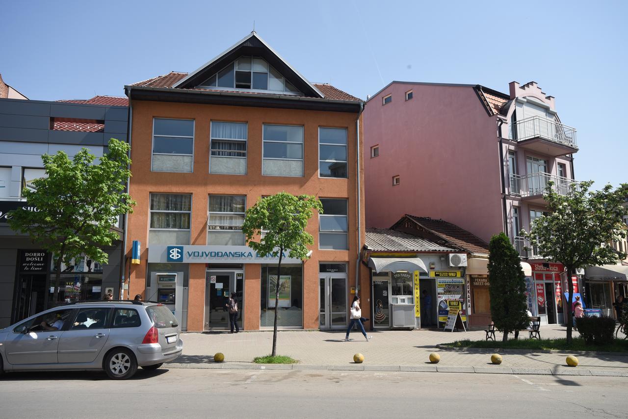 City Center Apartments Pirot Eksteriør bilde