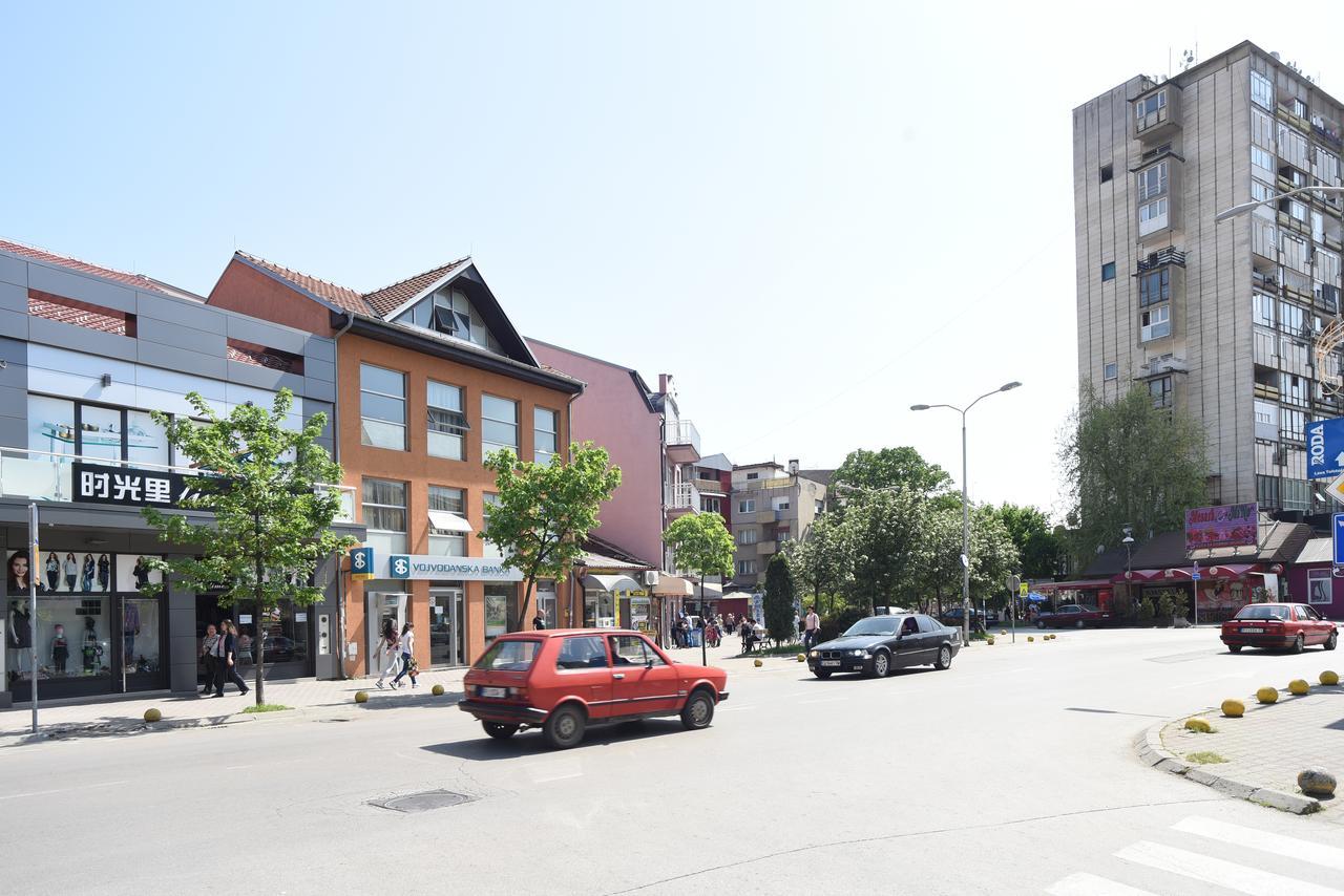 City Center Apartments Pirot Eksteriør bilde