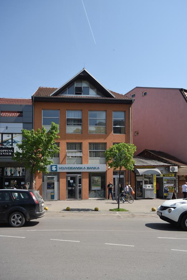 City Center Apartments Pirot Eksteriør bilde