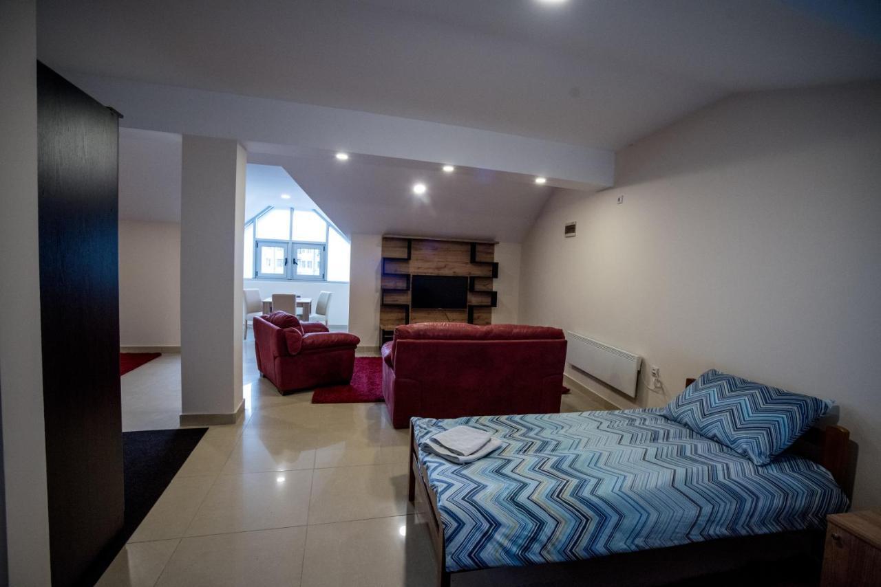 City Center Apartments Pirot Eksteriør bilde