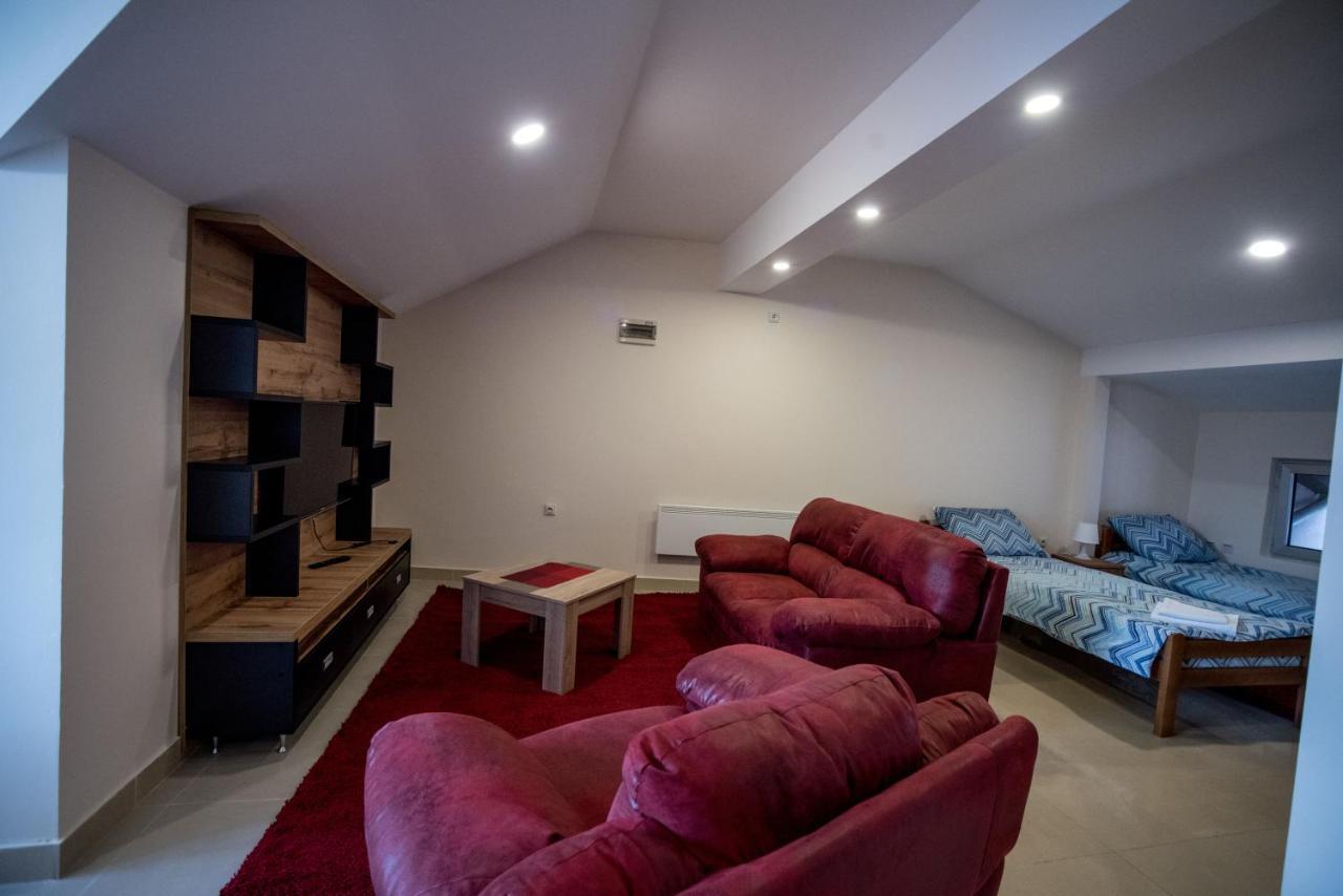City Center Apartments Pirot Eksteriør bilde