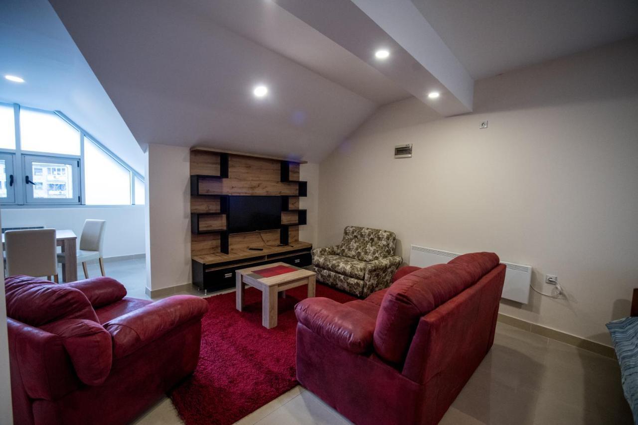 City Center Apartments Pirot Eksteriør bilde