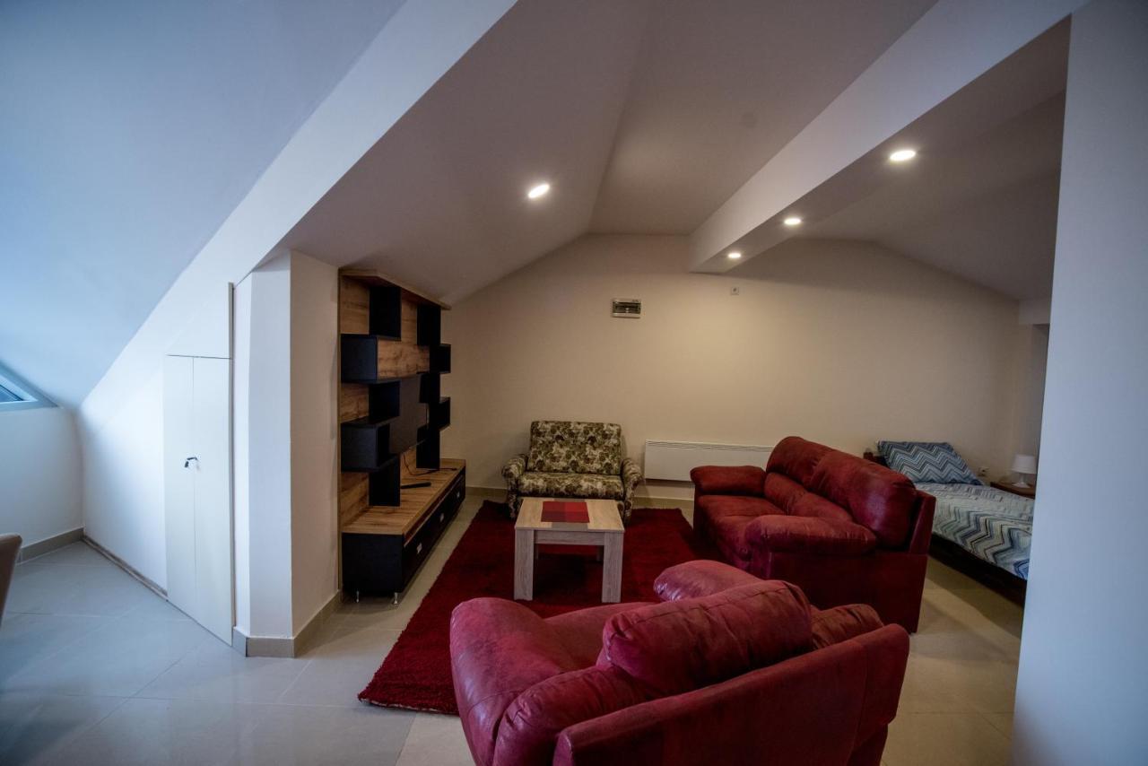 City Center Apartments Pirot Eksteriør bilde
